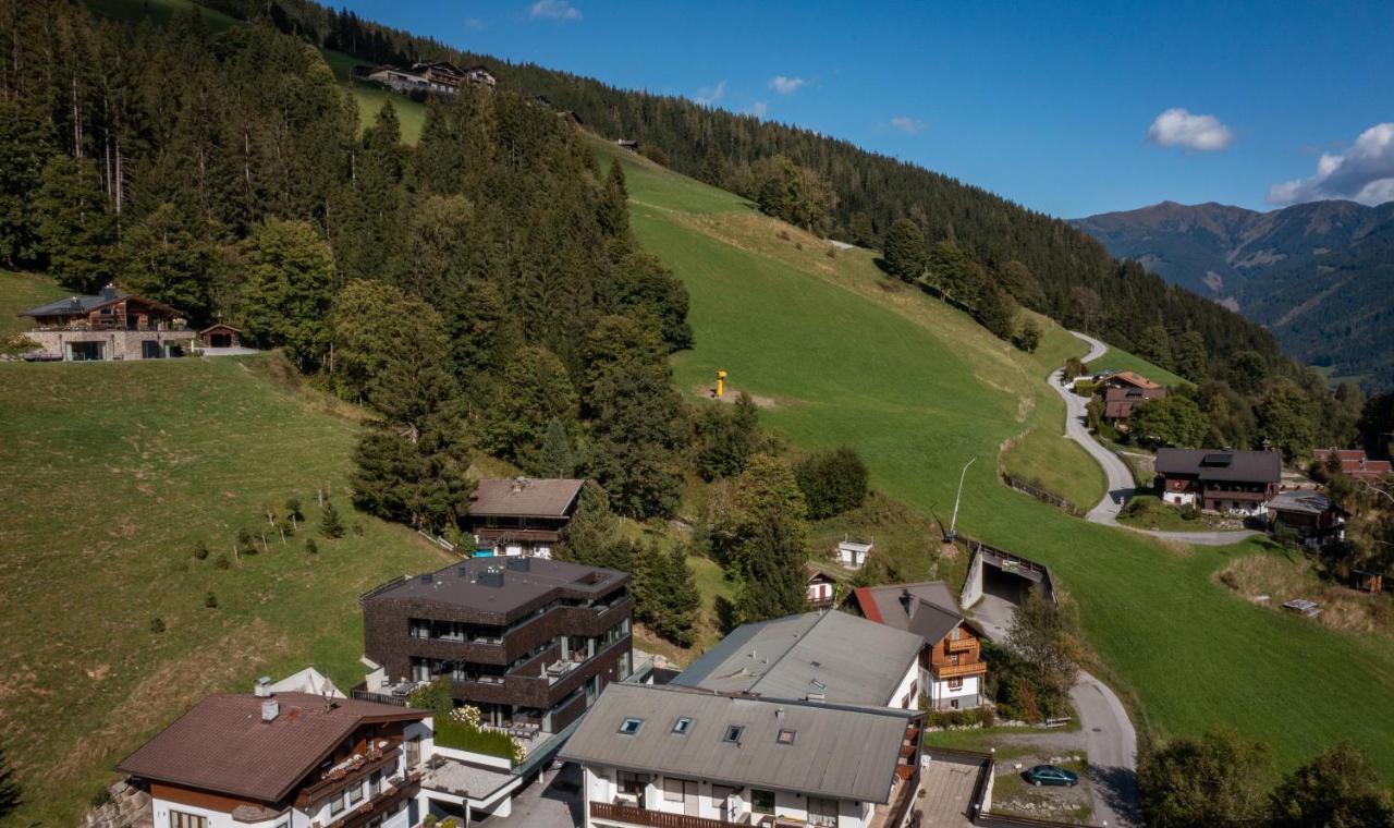 Sunny Ferienwohnungen Ski In - Ski Out Self Check In Zell am See Exterior photo
