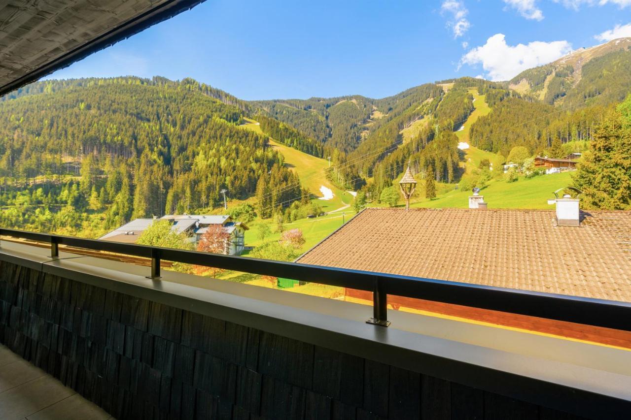 Sunny Ferienwohnungen Ski In - Ski Out Self Check In Zell am See Exterior photo